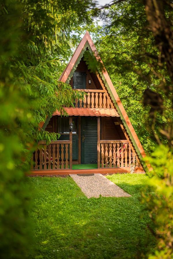 Domki Nad Stawem. Polańczyk Exterior foto